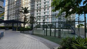 2 Bedroom Unit with Queen-sized Beds near NAIA T3