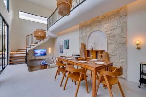 Private 3BR Villa Sweetie with Pool Seminyak