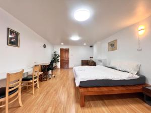 Calm Corner Siri Thana