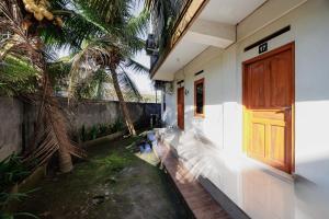 Soka Asri Guest House near Bali Zoo RedPartner