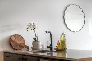 Braddon Bright Nights at Midnight - 1 Parking Spot