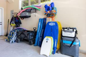 ❤PiH❤OCEAN WAVE Resort Pool Waterslide Passes Enjoy Bikes Near Pool