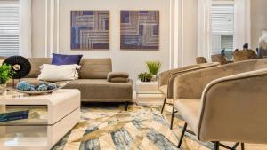 3348LW WIR Family Colorful Disney Fun & Private Pool Oasis