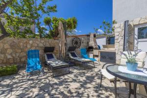 Apartments in Selce 39140