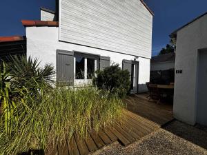 Charmante maison rénovée à 200 m de la plage - FR-1-194-316