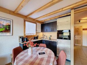 Appartement cosy avec balcon près du centre de Combloux - FR-1-560-170