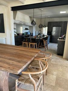 Stunning Stone House With Pool Near Gordes