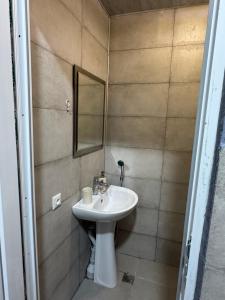 Central Cozy Apartment near Bagrati Cathedral