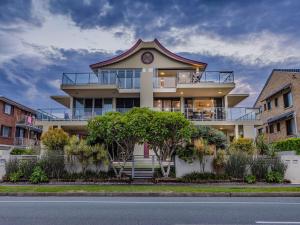 Ming 3 Beachfront on Marine Parade