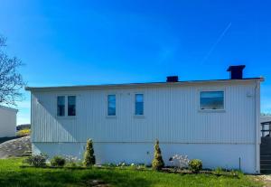 Seaside Villa With Guest House On The West Coast