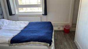 Minimalist 2BR Duplex Near The Shard