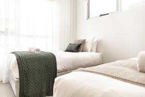 Discover - Ebenezer Bicheno