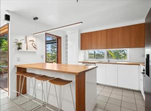 Twin Waters 3 Bedroom Lake View Villa