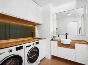 Twin Waters 3 Bedroom Lake View Villa