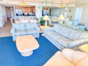 Crescent Shores S 210