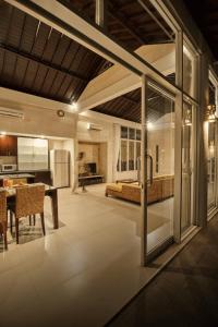 Villa Umasari Keramas 3 Bedrooms