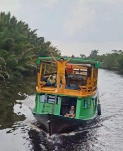 Orangutan Borneo Tour Tanjung Puting