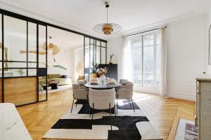 Chic & spacious 2BDR - 4P - Av Suffren TOUR EIFFEL