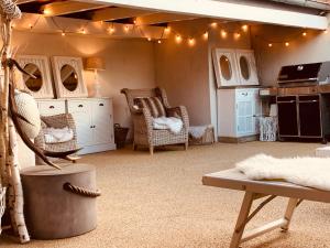 The Hampton Hocks - Wellness & Wine