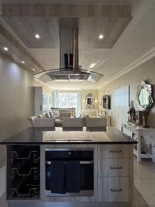 The Ocean Nook - Modern Beach Condo