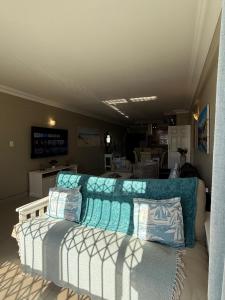 The Ocean Nook - Modern Beach Condo