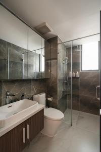 LuxeStay Saigon - Luxury City-View Apartments with Pool, Central HCMC