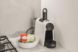 Modern 1BR West End Retreat by Housemark Escapes