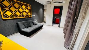 Cozy 1BHK High-Rise near ECR Balcony View Fully AC Family Friendly