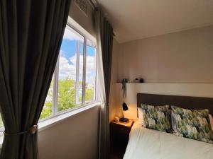 Modern Centrally Located Two Bedroom Apartment