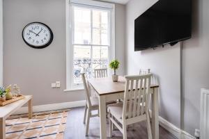 2 Bed 1 Bath Two-Story Apartment with Private Entrance