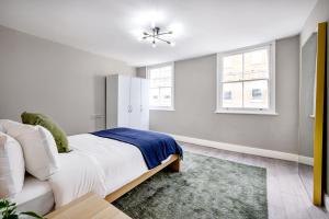 2 Bed 1 Bath Two-Story Apartment with Private Entrance