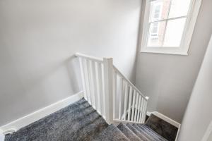 2 Bed 1 Bath Two-Story Apartment with Private Entrance