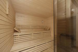 Luxury Villa with Sauna, Jacuzzi & Home Cinema by Renters Prestige