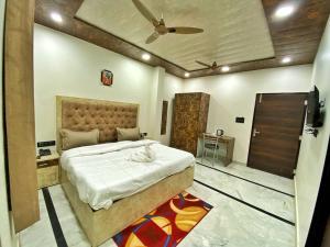 Govindam Royal Stay