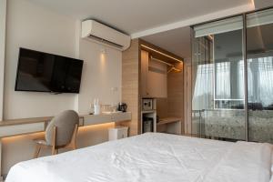 Bluphere Residence by Prop Hopper