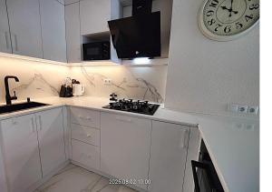 Sky-high comfort & city views