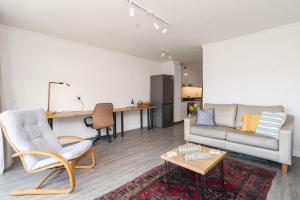 Castle Rock Apartment with Mountain View Pool