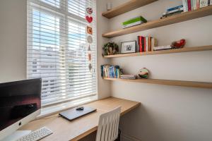 10 Sea Point Milner Road Family Home