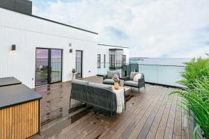 Panoramic sea view apartment with huge terrace