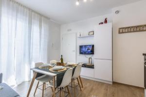 Bilocale comodo e centrale by Host Hero