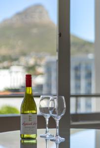 Sweeping Table Mountain Views