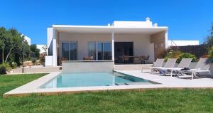 VILLA PETRA ARENAL Den CASTELL