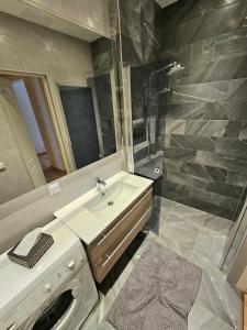 Cosy lux Apartment with Free Parking