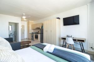 Skyline Apartment - Harbour & City Views