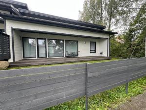 Upea talo 30 minuuttia lentokentältä!