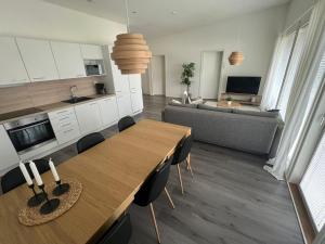 Upea talo 30 minuuttia lentokentältä!