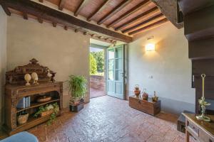 Podere Pisinano- Tuscan villa with swimming pool