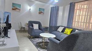 Hosted by Shee -One bedroom Ruaka near Two Rivers