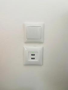 Acropolis Penthouse - 100Mbps Internet Connection