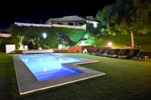 Villa Peralta, heated and private pool ,near beach and golf !